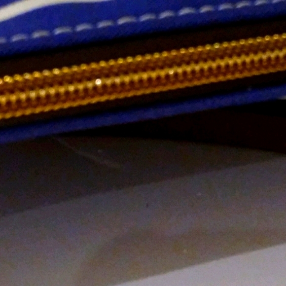 Dooney & Bourke purse!🥰🏝🏖💛💋 - Picture 6 of 6